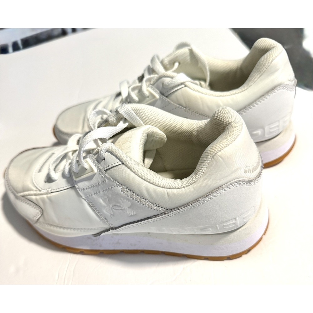 Under Armour Women's UA Essential Runner Sneakers White/White Quartz, size 7